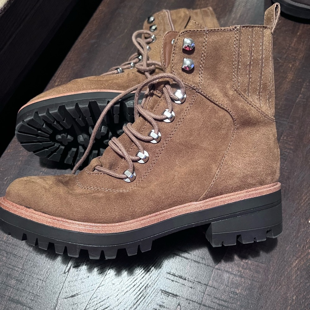 Hiking style boot